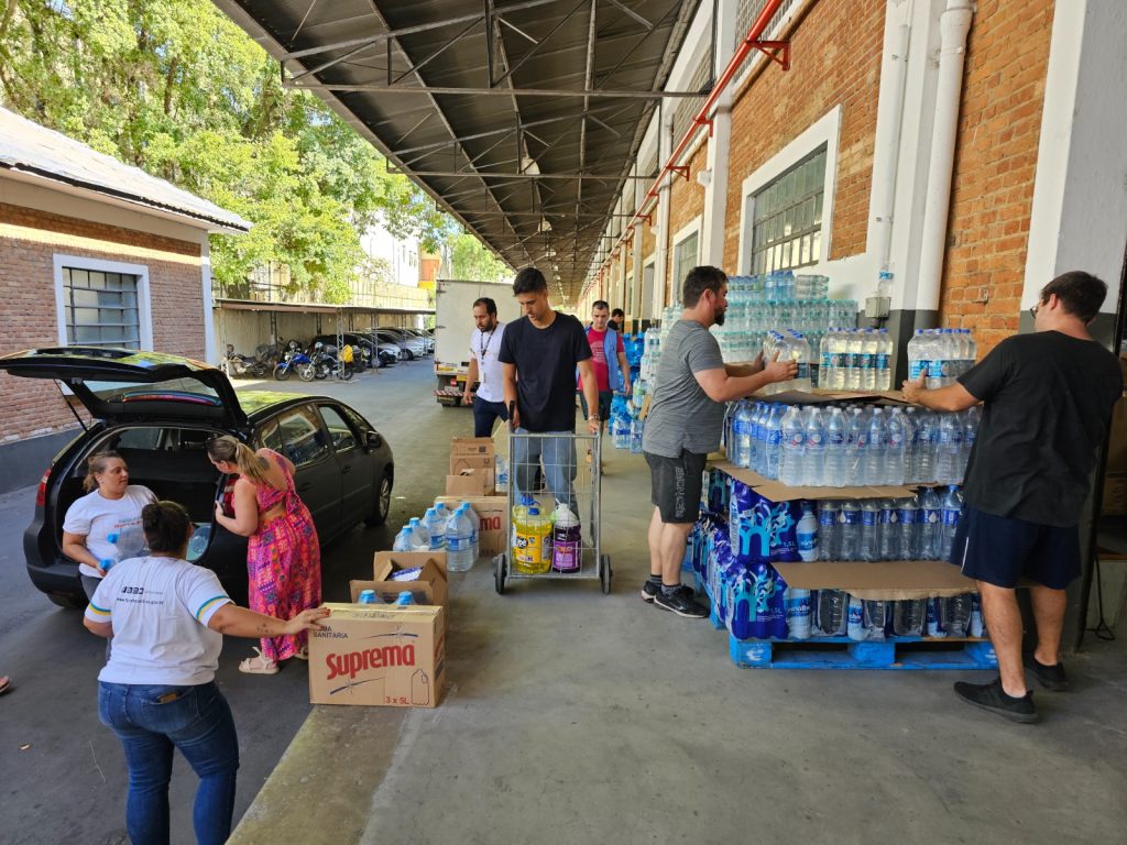 Arrecadação do Governo de SP para vítimas das chuvas no RS atinge mil toneladas